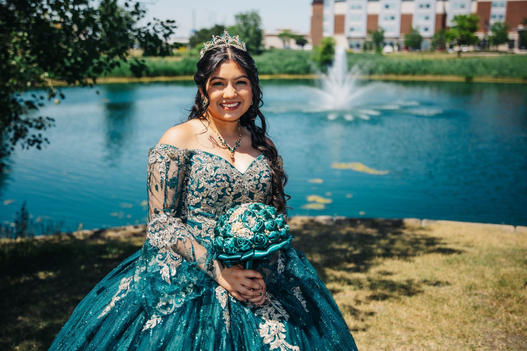 Quinceañera by the fountain